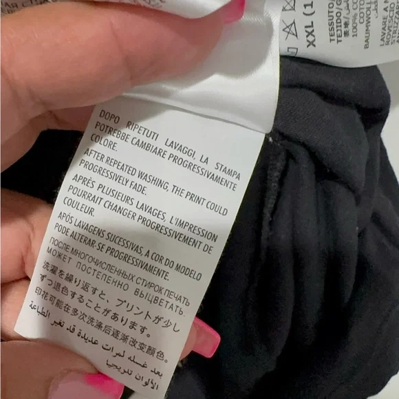 Gucci Boutique Print Cotton T-shirt - Picture 16 of 16